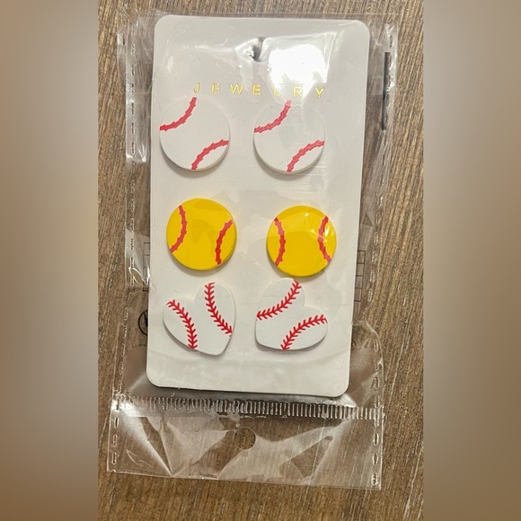 Baseball/ Sidtball stud Earrings NWOT - Picture 4 of 5